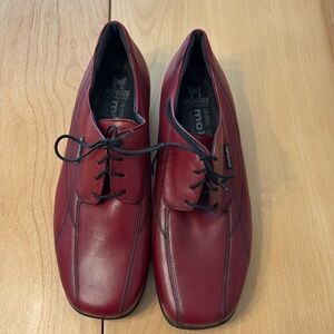Mephisto Women’s Mobils Air Relax leather shoes. Size 9.5